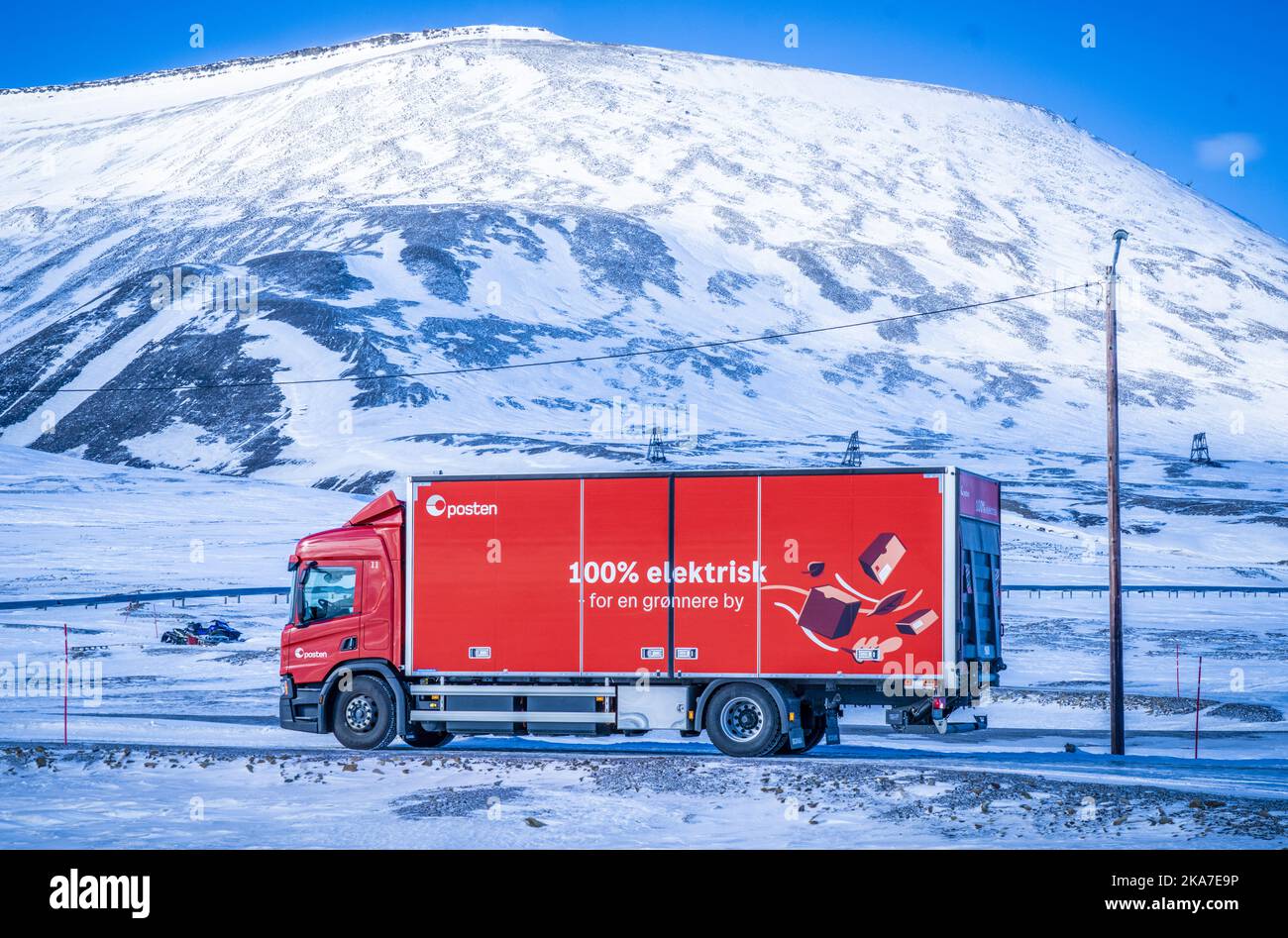 Longyearbyen, Svalbard 20220421. Norway Post presents the largest and first electric truck to be used on Svalbard. Photo: Ole Berg-Rusten / NTB  Stock Photo