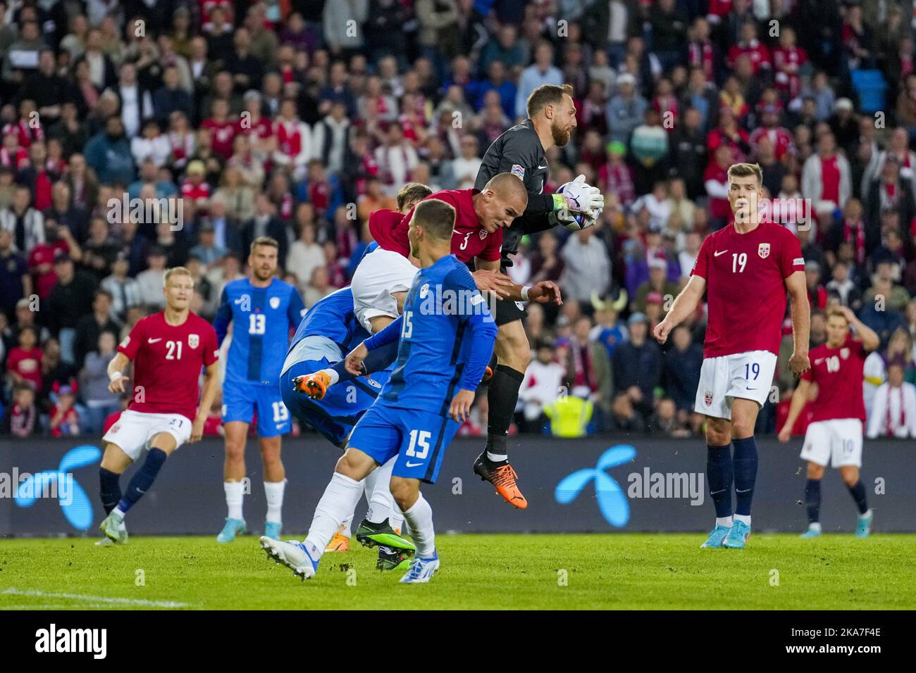 Slovenia goalkeeper hi-res stock photography and images - Page 2 - Alamy