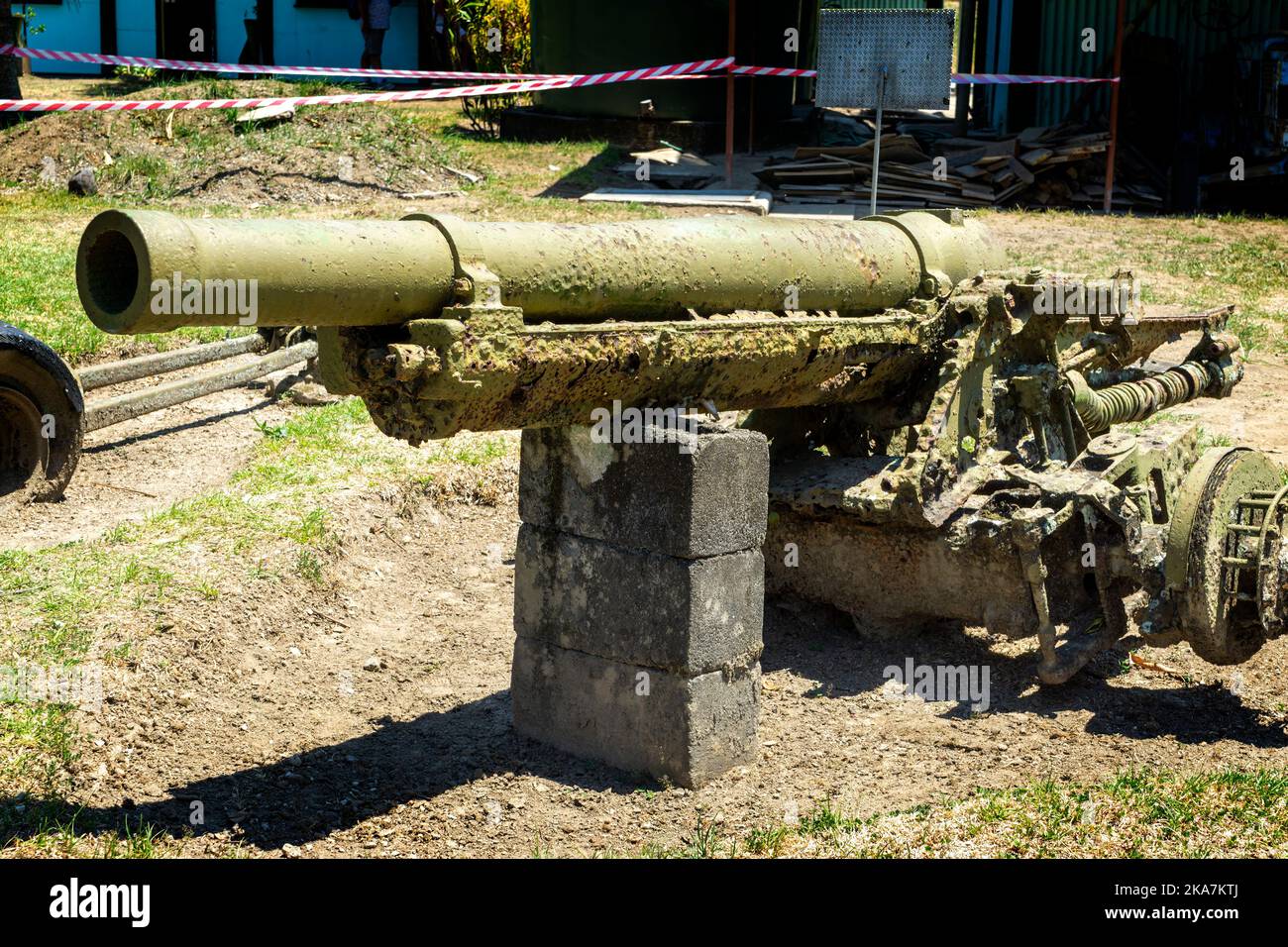 Display of historic World War Two Japanese artillery gun, Kokopo War Museum, Kokopo, Papua New Guinea Stock Photo