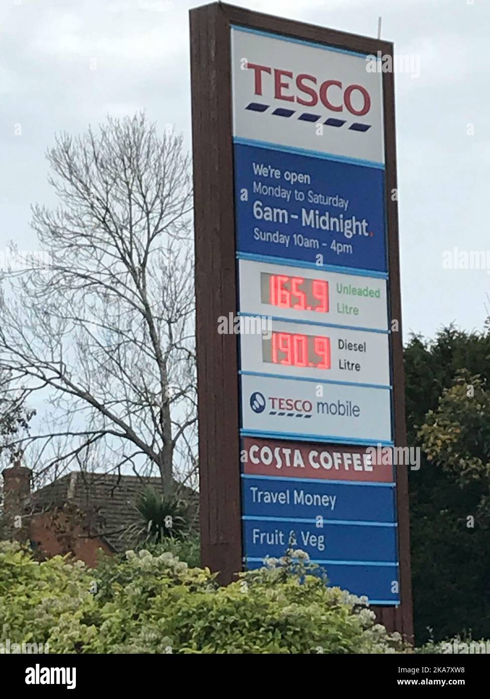 England UK 31st October 2022 Rising fuel prices at Tesco Grove Green in