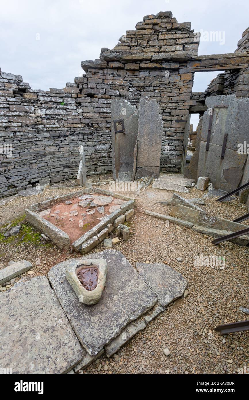 Midhowe Broch, Rousay, Orkney, UK 2022 Stock Photo - Alamy