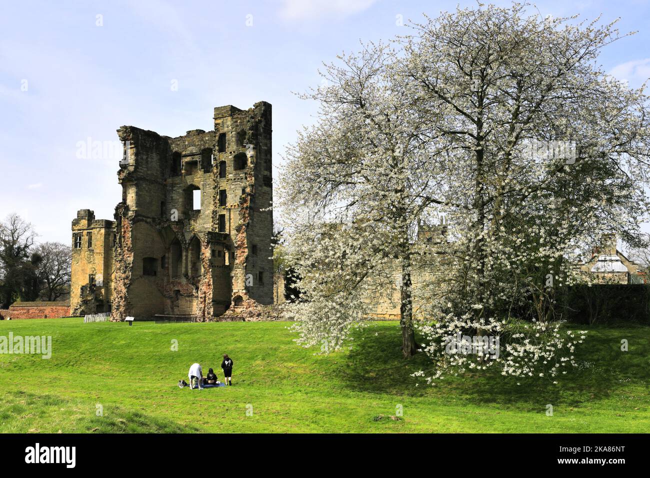 The ruins of Ashby de la Zouch Castle, Ashby de la Zouch town