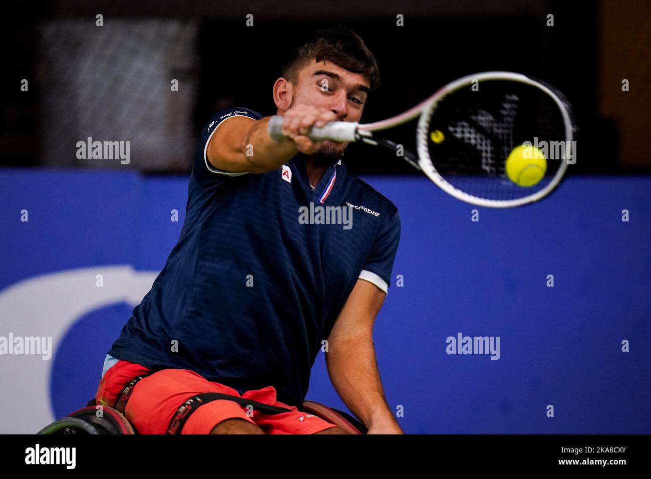 OSS, NETHERLANDS - NOVEMBER 1: Martin de la Puente of Espania plays a backhand in his match against Takuya Miki of Japan during Day 3 of the 2022 ITF Wheelchair Tennis Masters at Sportcentrum de Rusheuvel on November 1, 2022 in Oss, Netherlands (Photo by Rene Nijhuis/Orange Pictures) Stock Photo