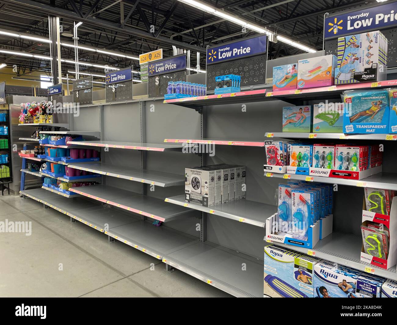 Walmart store display hi-res stock photography and images - Alamy