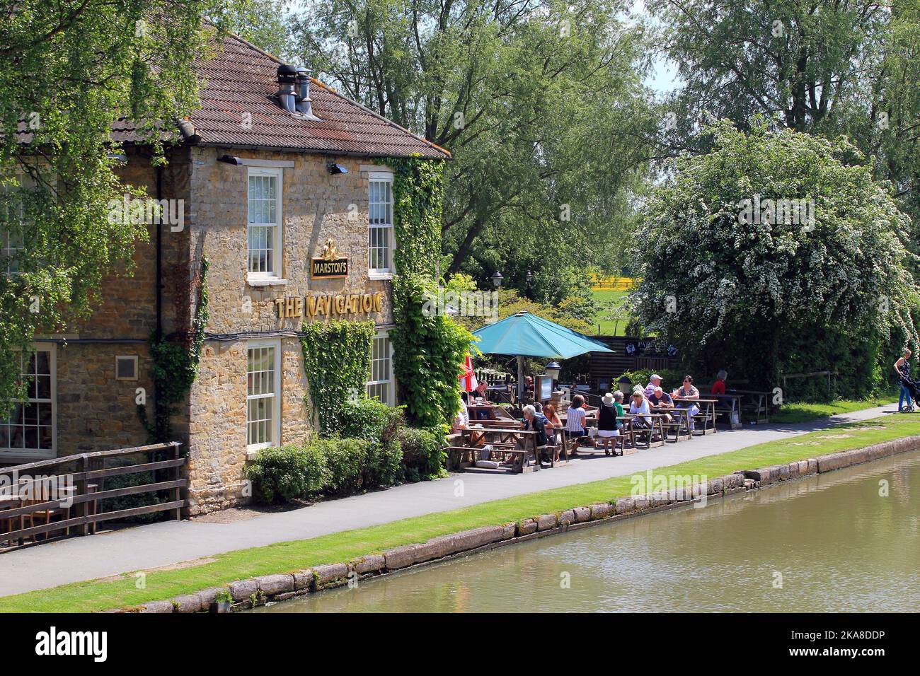 The navigation Inn, Stoke Bruern, Northamptonshire, United Kingdom. On the Grand Union canal. Stock Photo