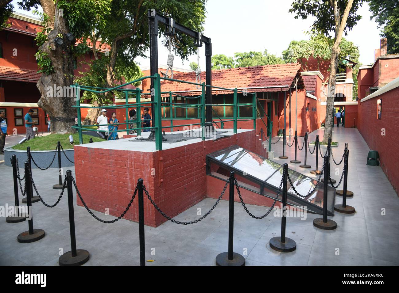 gallows-of-alipore-jail-museum-kolkata-west-bengal-india-2KA8XRC.jpg