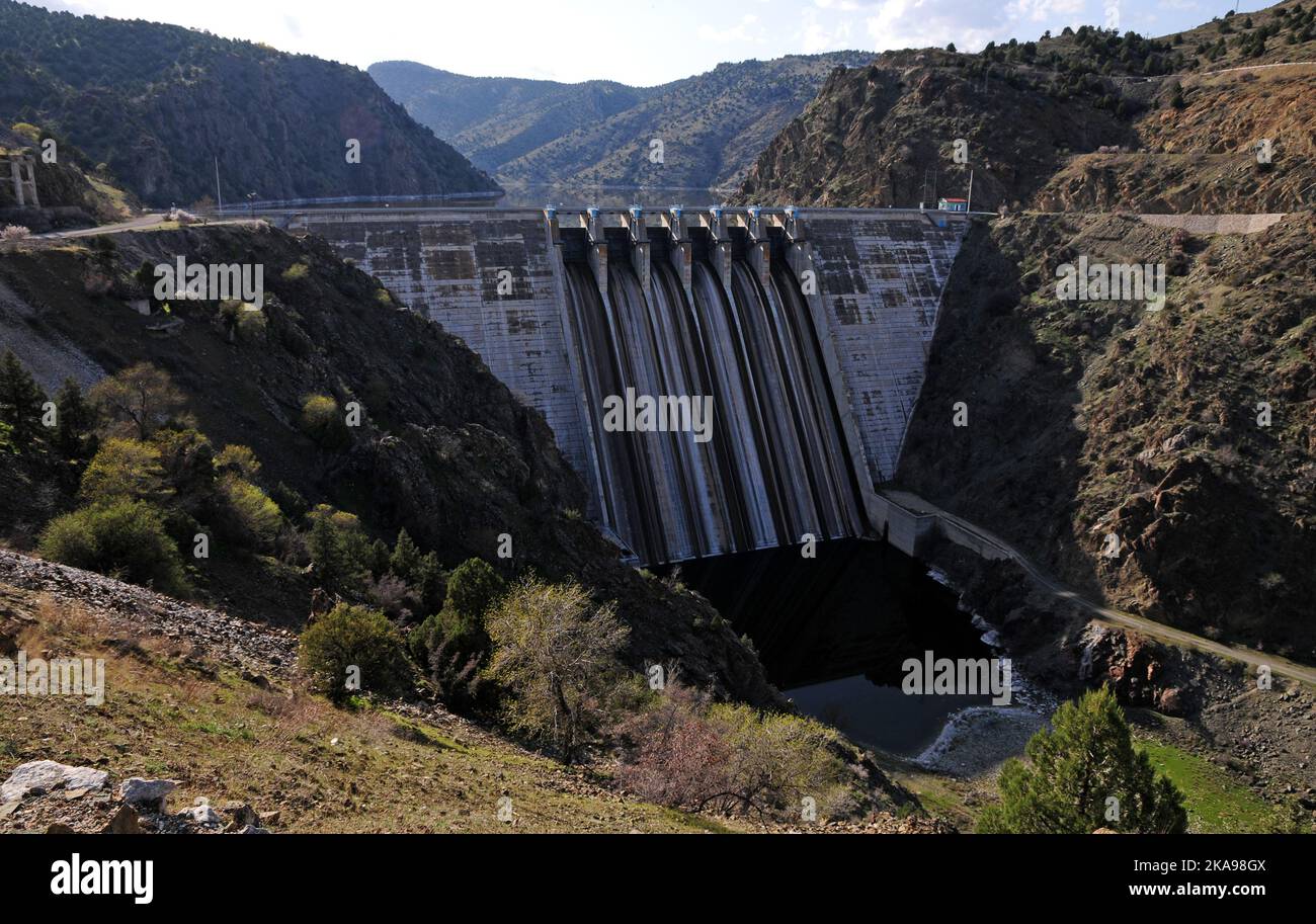 Sariyar Dam is an old dam located in Ankara. It is one of the oldest
