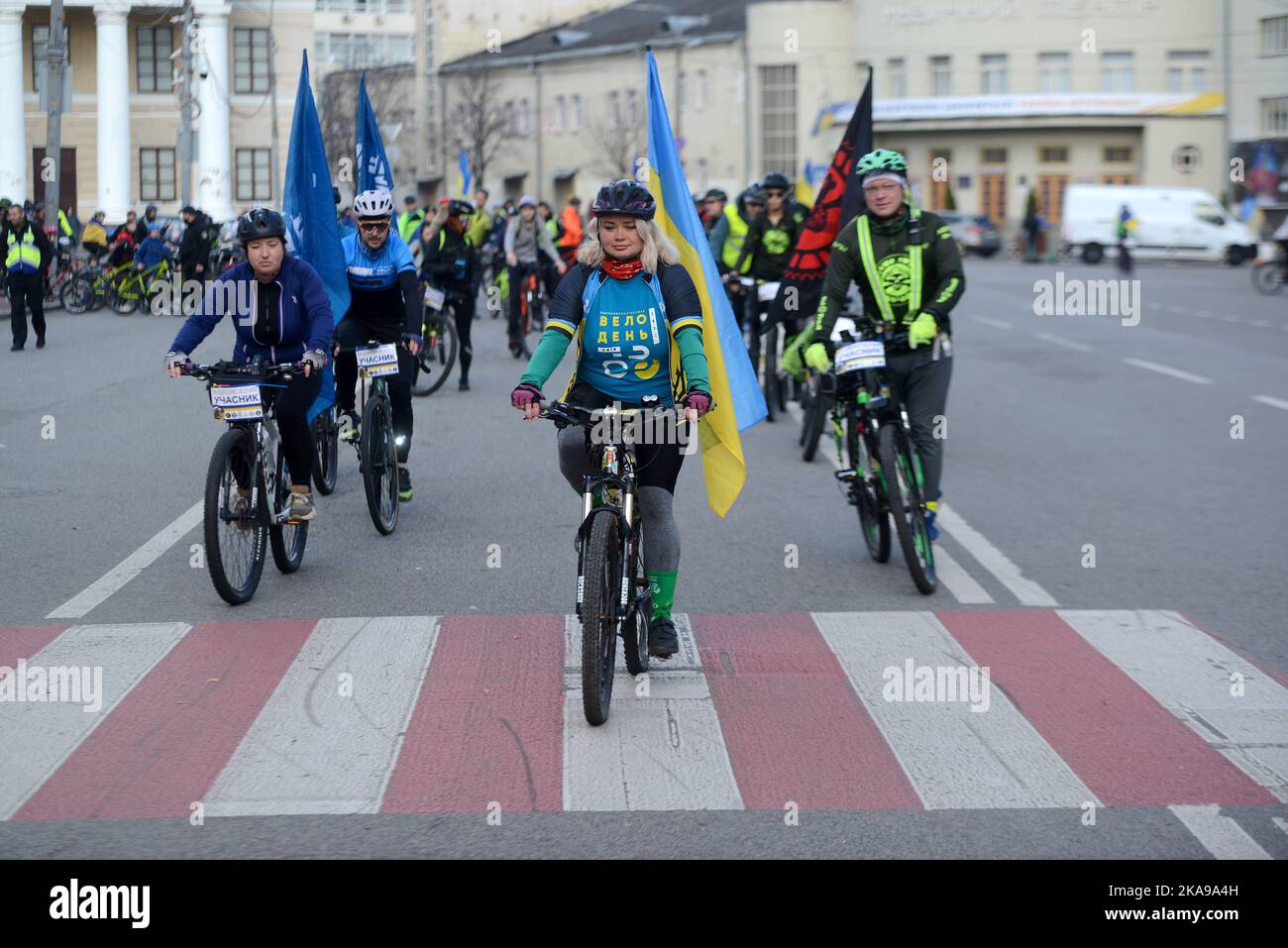 Non Exclusive KYIV, UKRAINE OCTOBER 29, 2022 Cyclists are set to