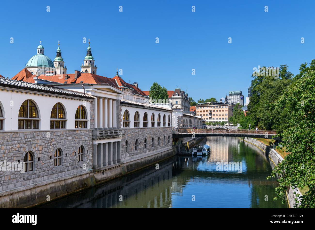The Ljubljanica River from the Dragon Bridge (Zmajski most) in the old town, Ljubljana, Slovenia Stock Photo