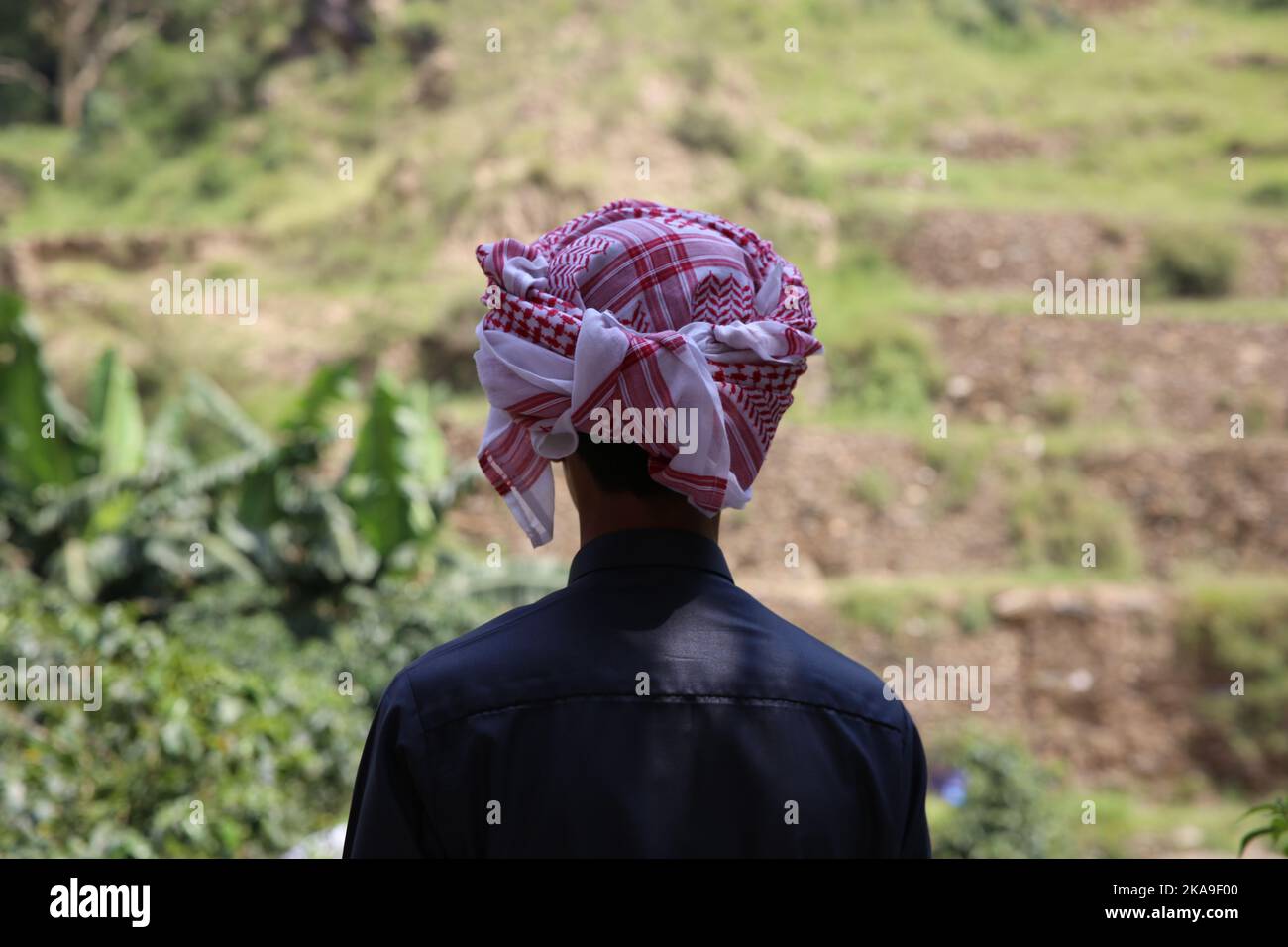 Arab traditional clothes hi-res stock photography and images - Alamy