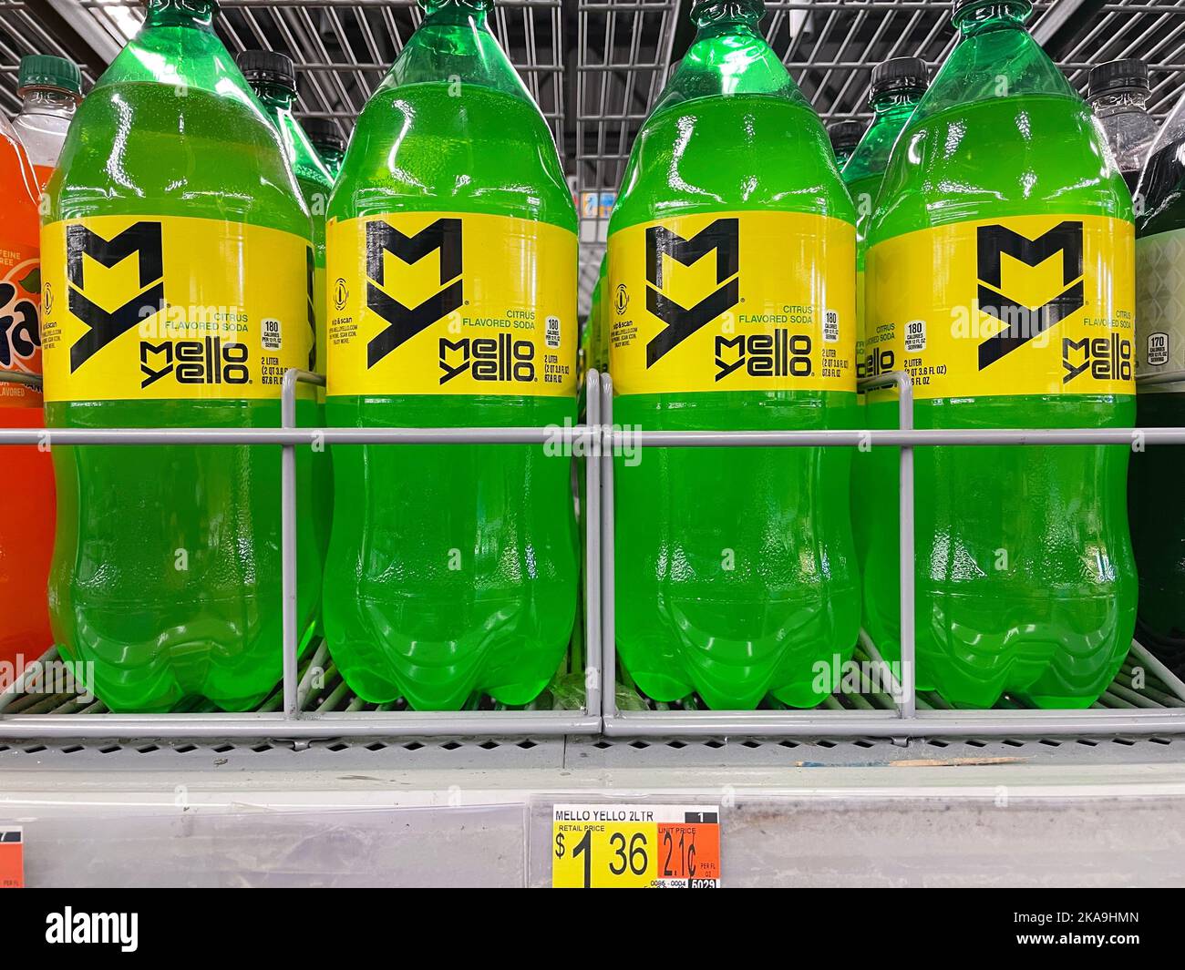 Pepsi 2 liter bottle hires stock photography and images Alamy