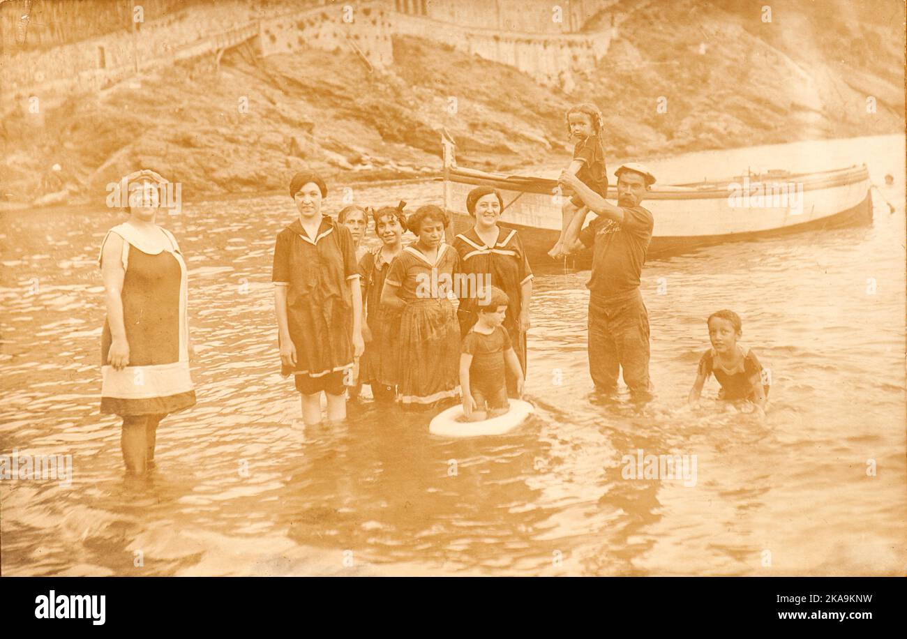 An italian family poses during their holidays period in a location of Ligurian coast at the beginning of XX century Stock Photo