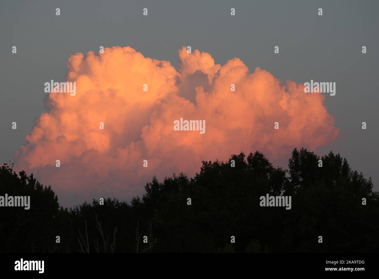 Big puffy cloud hi-res stock photography and images - Alamy