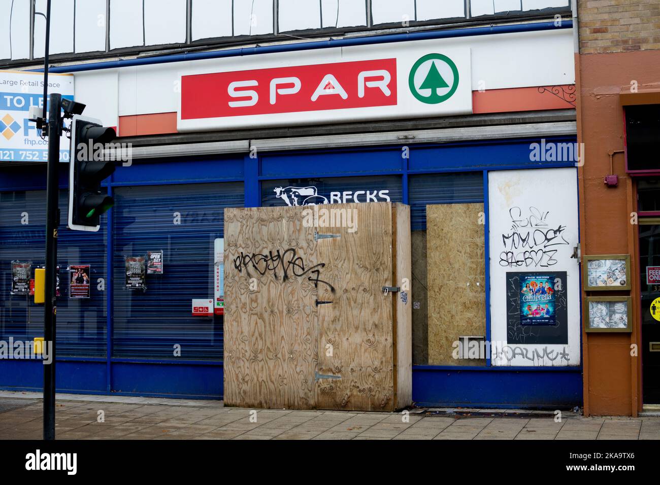 A closed down Spar store, Leamington Spa, Warwickshire, UK Stock Photo