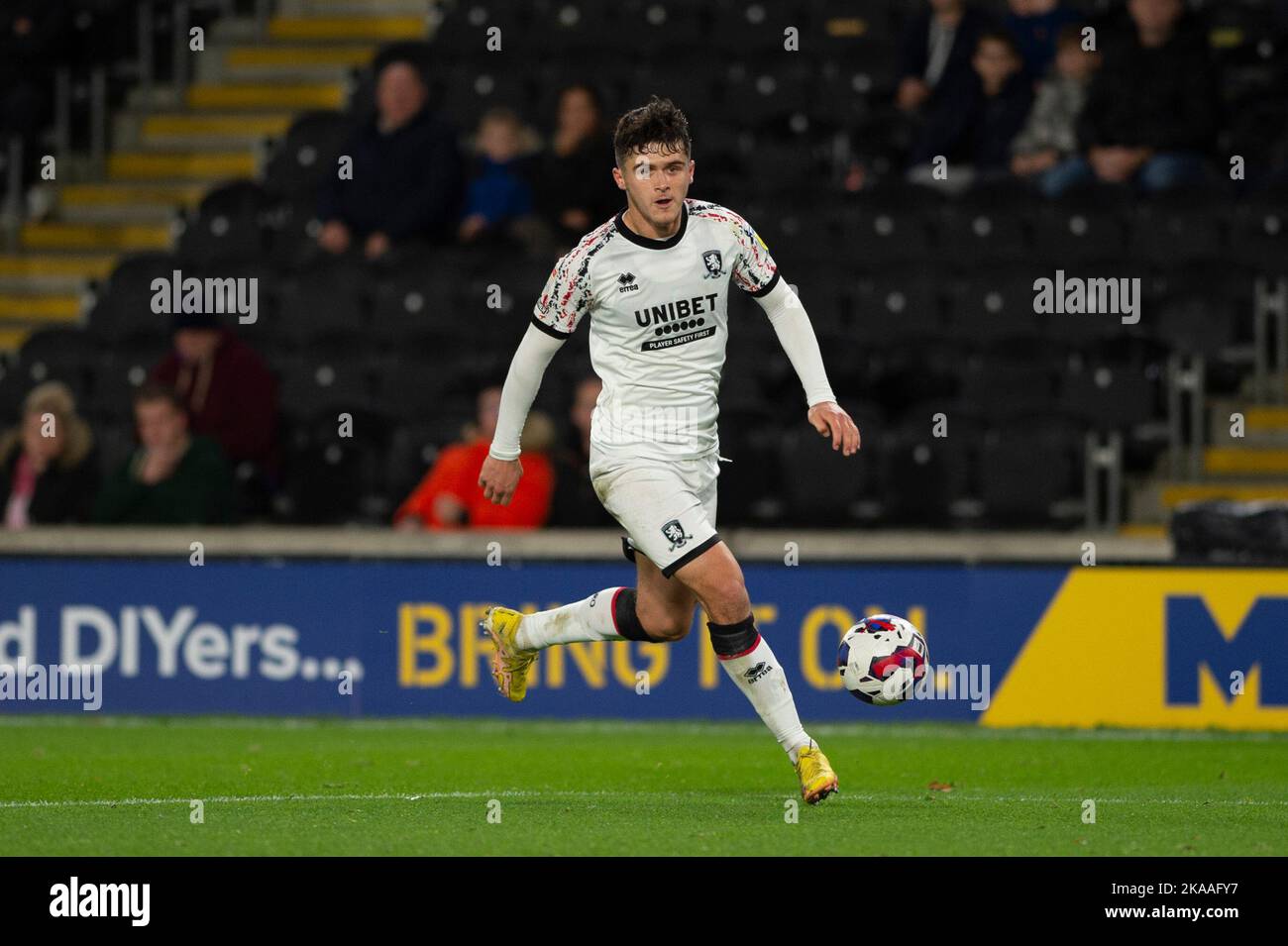 Middlesbrough's Ryan Giles running with the ball during the Sky Bet Championship match between Hull City and Middlesbrough at the KC Stadium, Kingston upon Hull on Tuesday 1st November 2022. (Credit: Trevor Wilkinson | MI News) Credit: MI News & Sport /Alamy Live News Stock Photo