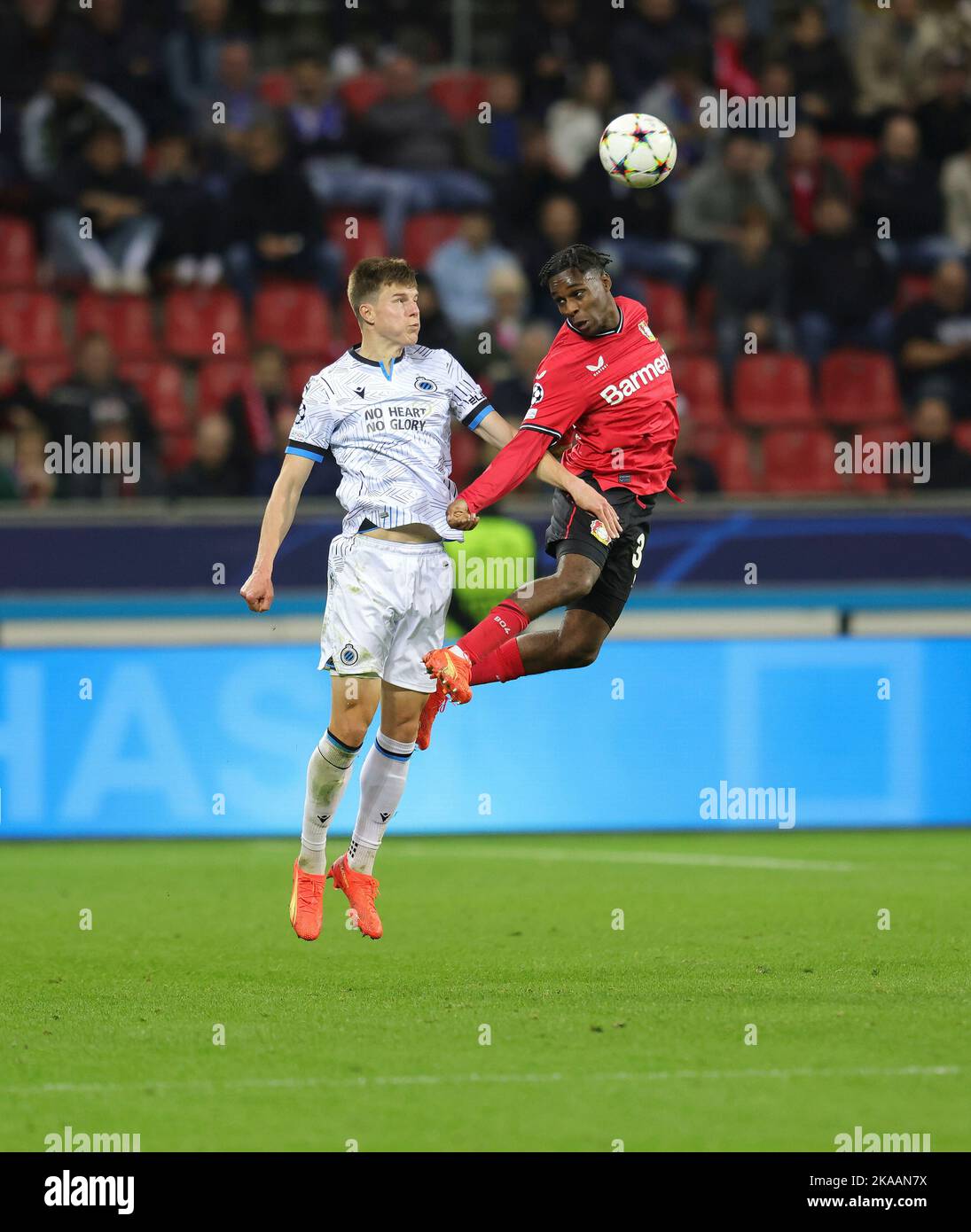 Jeremie FRIMPONG (Bayer 04 Leverkusen, #30) in a duel with Jakub KAMINSKI  (VfL Wolfsburg, #16), Stock Photo, Picture And Rights Managed Image. Pic.  PAH-321123917