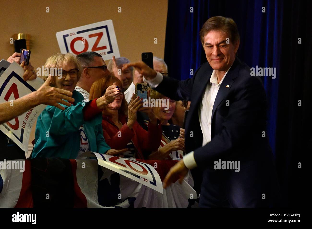 Bensalem, United States. 01st Nov, 2022. Dr. Mehmet Oz, Republican candidate for U.S. Senate holds a rally in Bensalem, PA, USA on November 1. 2022. With a week left until Election Day, Oz and his opposition, Democratic candidate PA Lt. Gov. John Fetterman, hold rallies around the Keystone State to find support for their campaigns in a thigh and closed-watched race of a Pennsylvania U.S. Senate seat. Credit: OOgImages/Alamy Live News Stock Photo