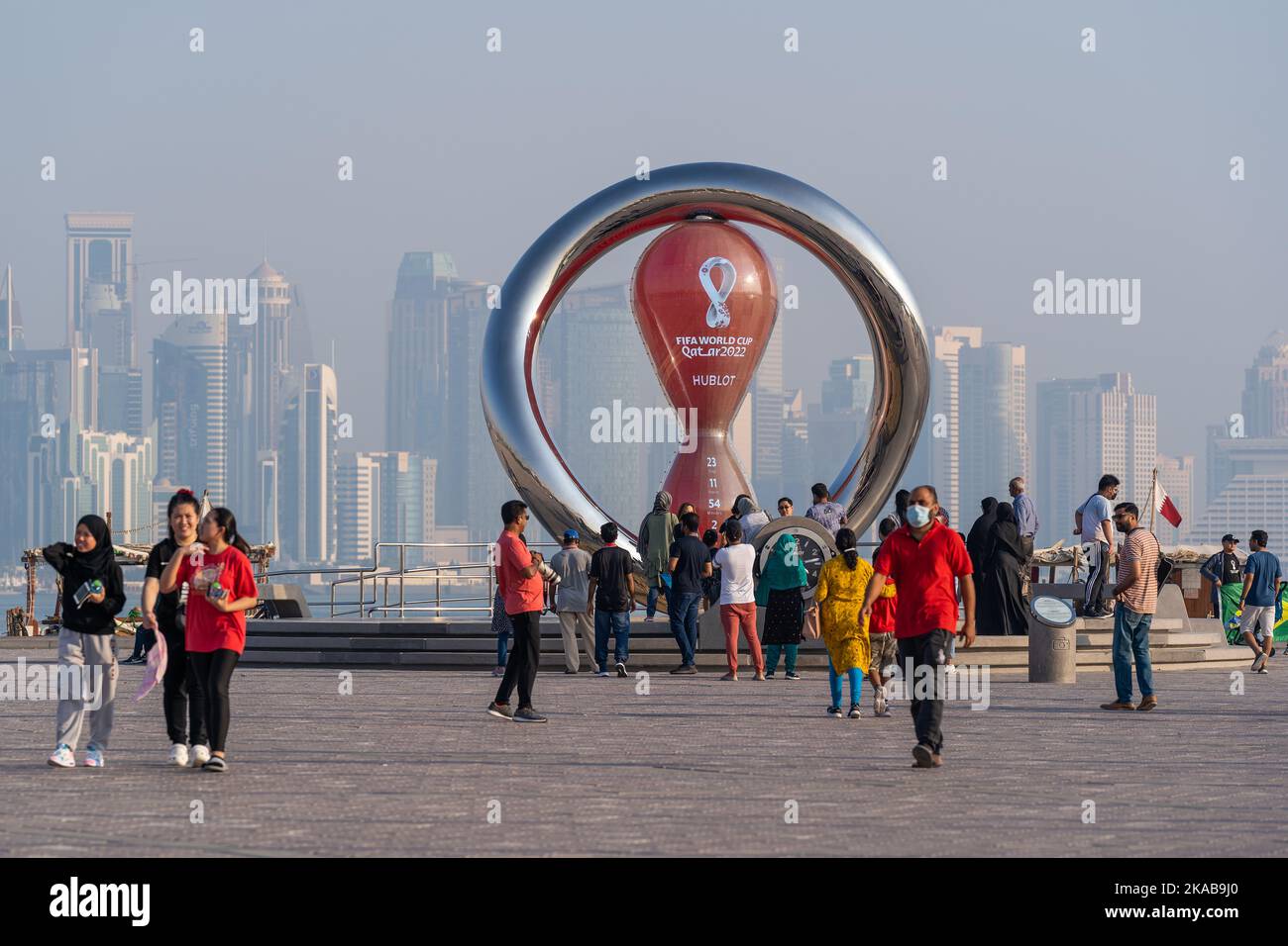Doha, Qatar - October 28, 2022: The FIFA World Cup Qatar 2022 Official Countdown Clock, located at Doha’s Corniche Fishing Spot. Stock Photo