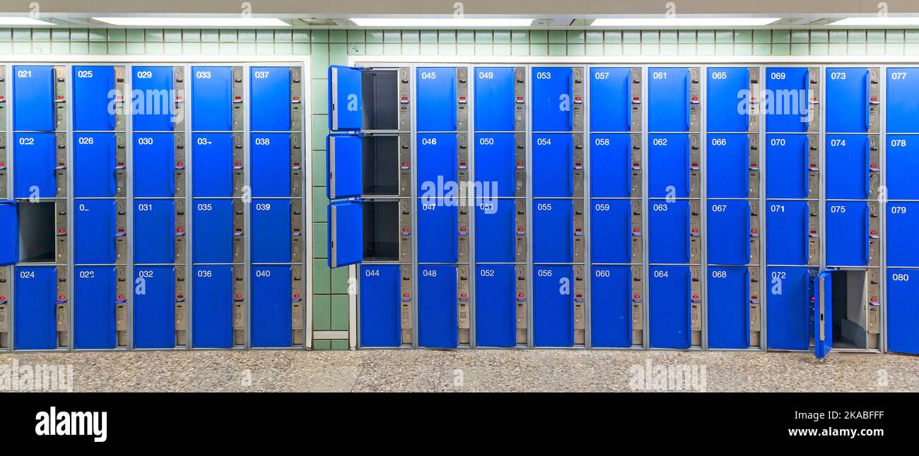 row of lockers at the station Stock Photo Alamy