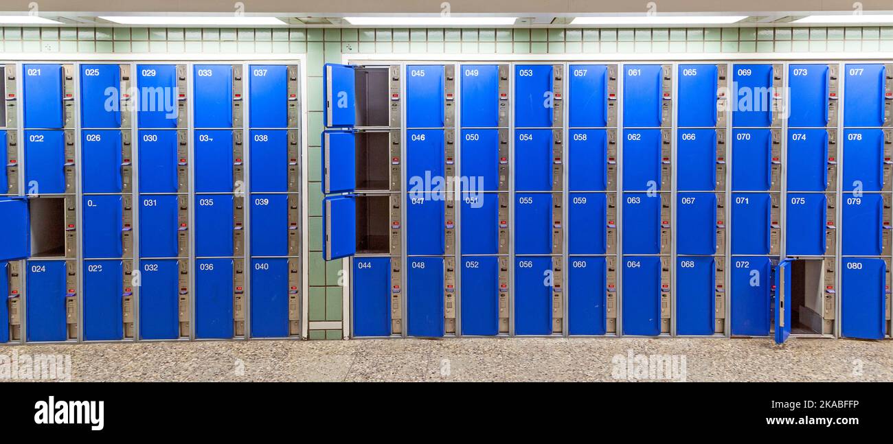 row of lockers at the station Stock Photo Alamy