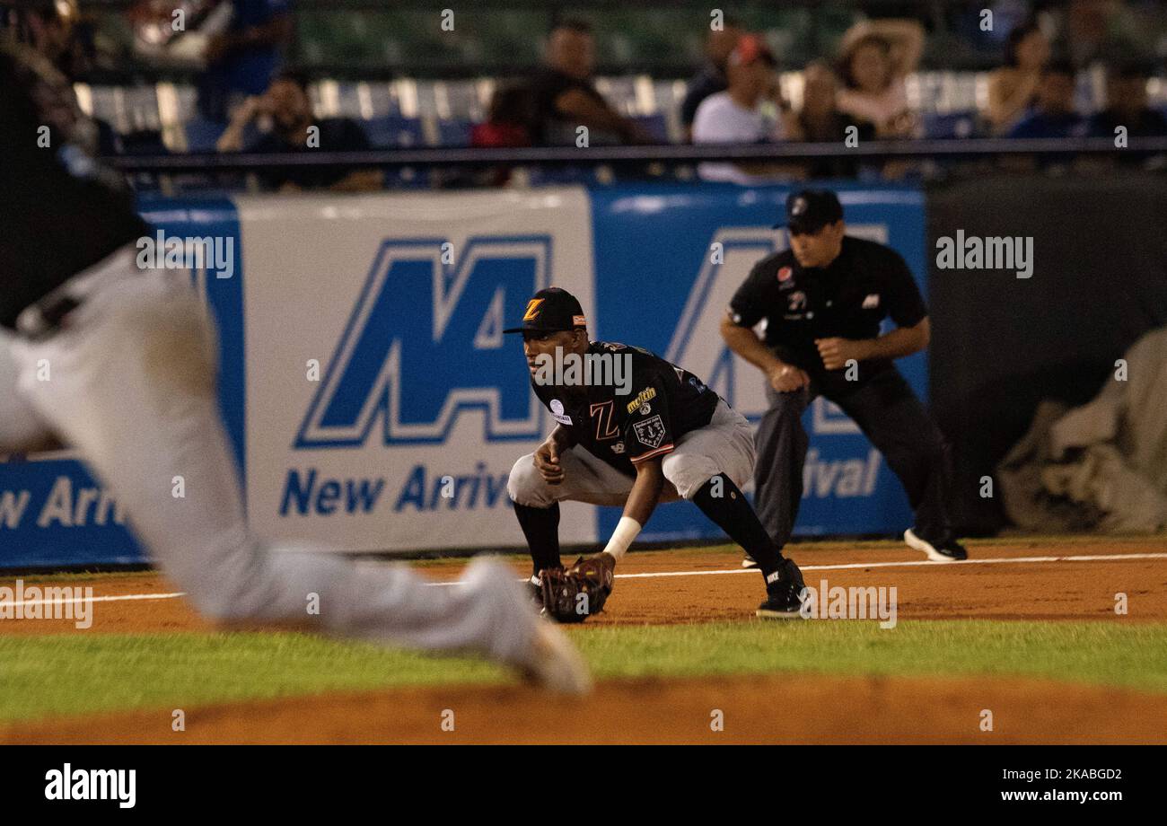 Valencia, Carabobo, Venezuela. 1st Nov, 2022. ovember 01, 2022. The current  champions, Navegantes del Magallanes, received