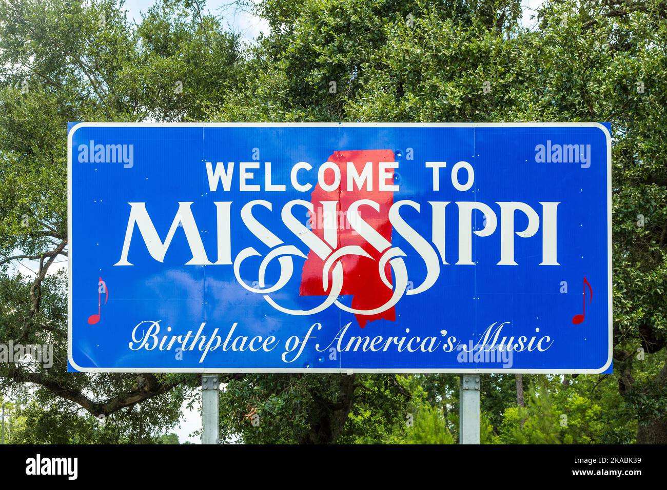 Red, white, and blue sign to travelers to Mississippi
