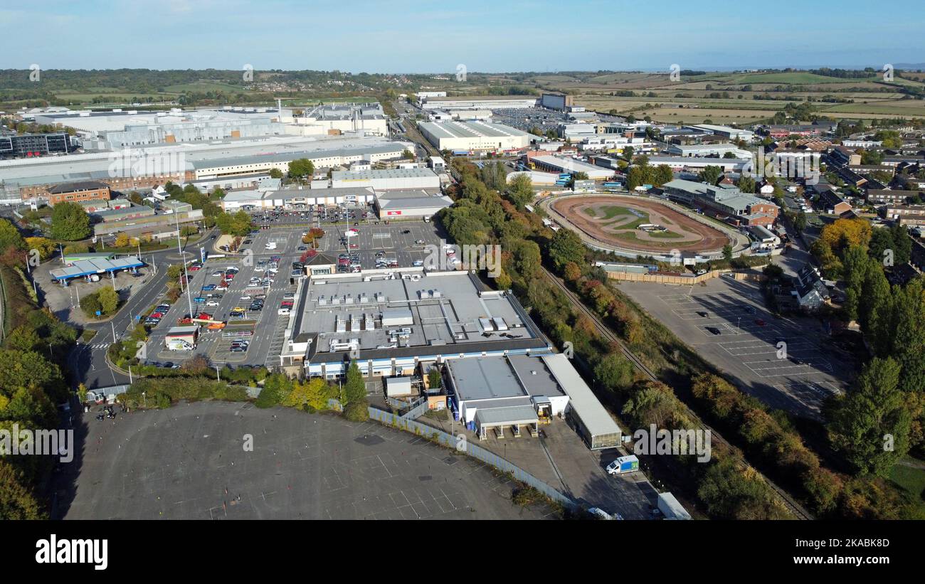 Drone photo of Cowley, Oxford showing Tesco Superstore in foreground