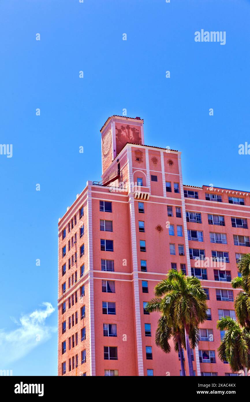 beautiful historic buildings in South Miami in the Art deco district