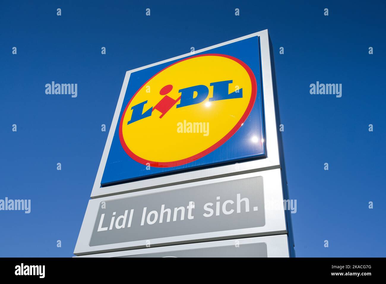 Logo Lidl Supermarkt, Berlin, Deutschland Stock Photo Alamy