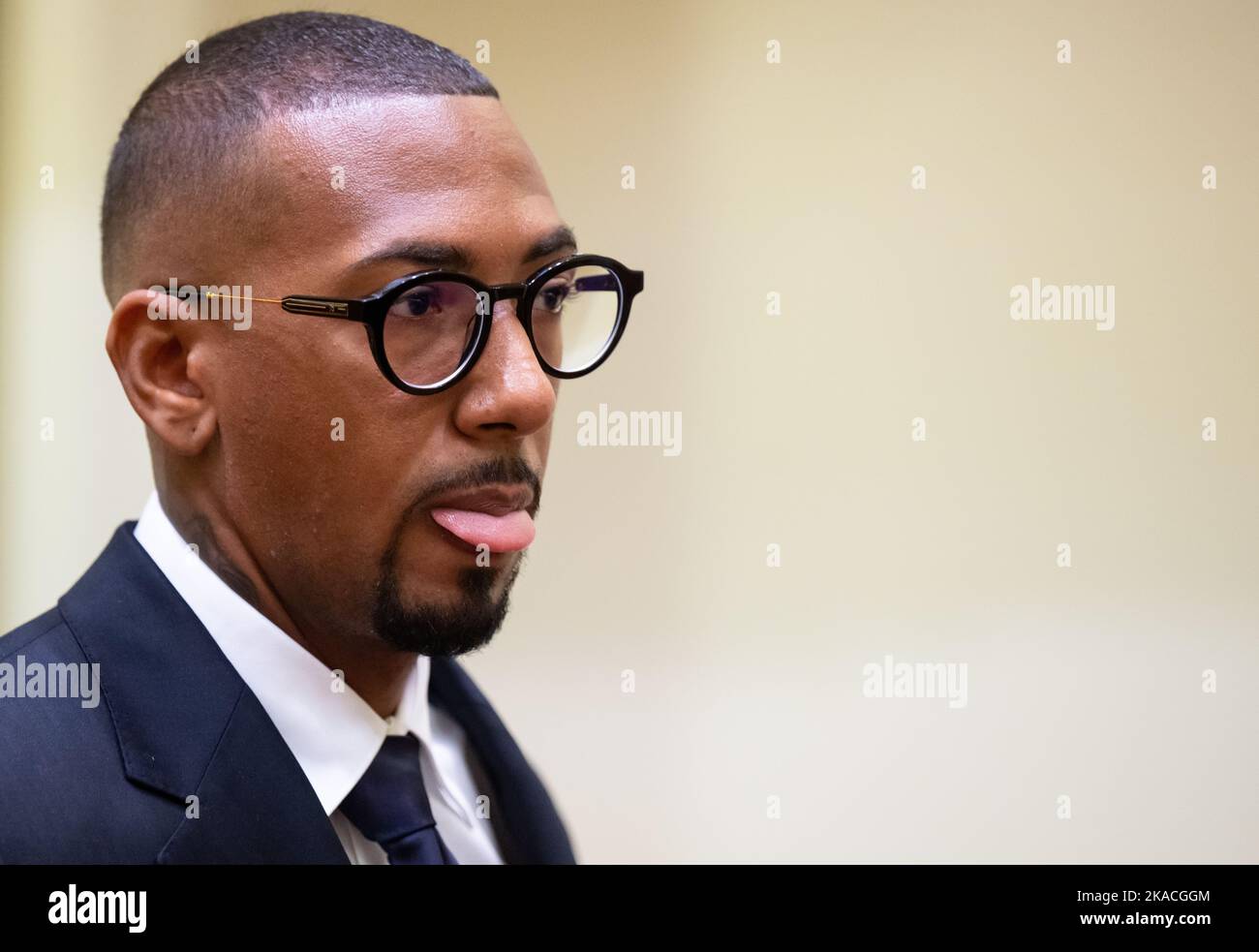 Munich, Germany. 02nd Nov, 2022. Professional footballer and former national team player Jerome Boateng arrives in the courtroom of the Munich I Regional Court at the start of the continuation in the appeal trial. Boateng is accused of beating his ex-girlfriend in 2018 during a joint Caribbean vacation. He was therefore sentenced last year to a fine of 1.8 million euros. He, the public prosecutor's office and his ex-girlfriend as joint plaintiff appealed against this decision of the Munich Local Court. Credit: Sven Hoppe/dpa/Alamy Live News Stock Photo