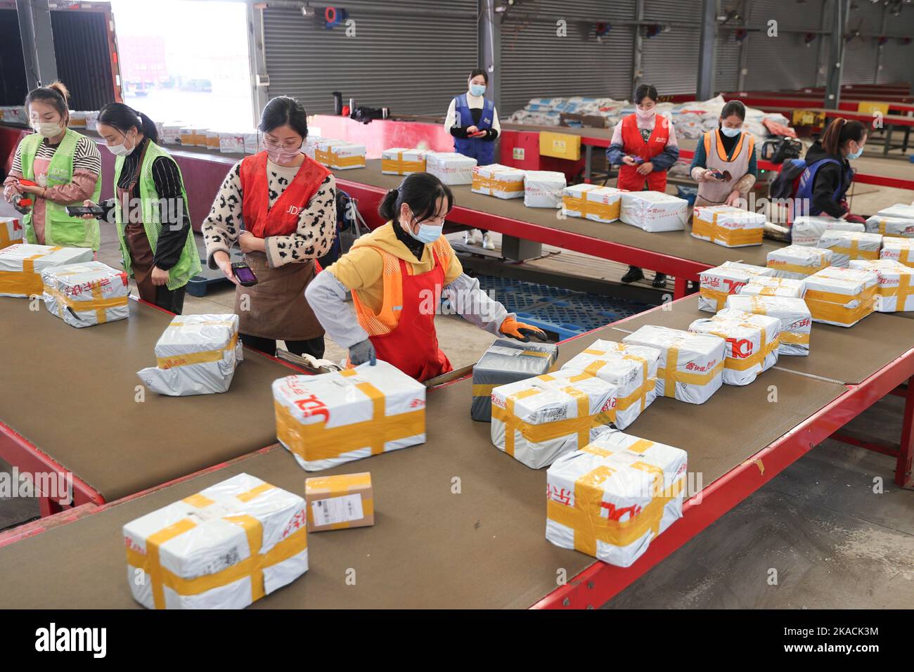 LIANYUNGANG, CHINA - NOVEMBER 2, 2022 - Staff members work at a sorting ...