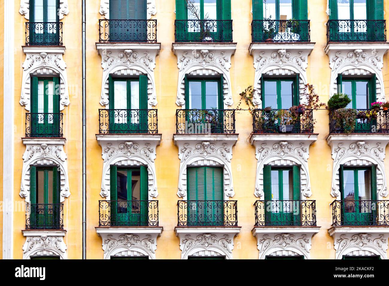 facade of typical old house downtown adrid Stock Photo - Alamy
