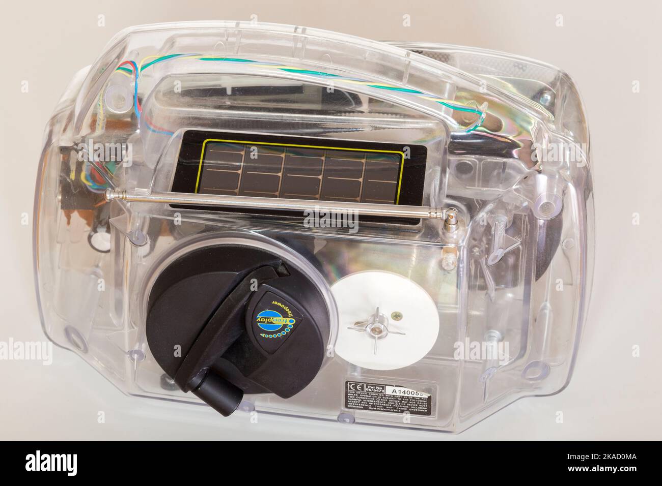 Freeplay clockwork / clock work solar powered FM / AM radio with see