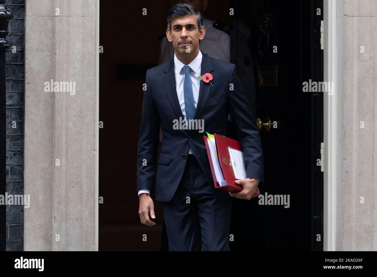London, UK. 02nd Nov, 2022. London, UK, 2nd November 2022. Prime Minister Rishi Sunak leaves 10 Downing Street in London to attend PMQs on 2nd November 2022. Credit: Lucy North/Alamy Live News Stock Photo