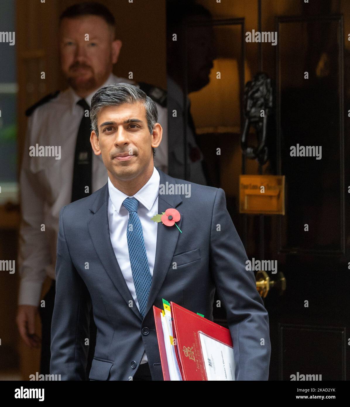 london-uk-2nd-nov-2022-rishi-sunak-prime-minister-leaves-10