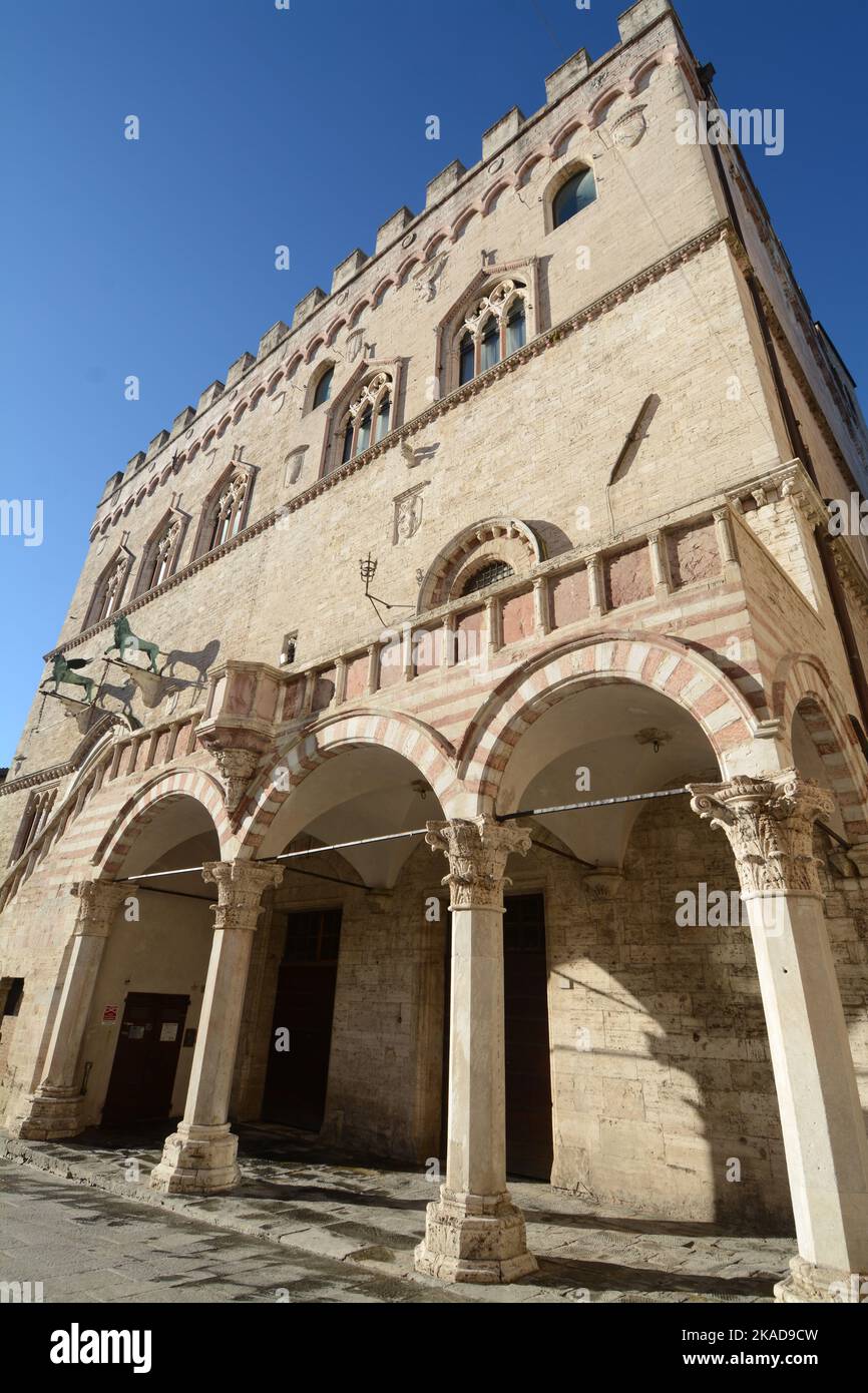 Palazzo dei Priori is one of the best examples in Italy of a public palace from the communal age. It stands in the central Piazza IV Novembre in Perug Stock Photo