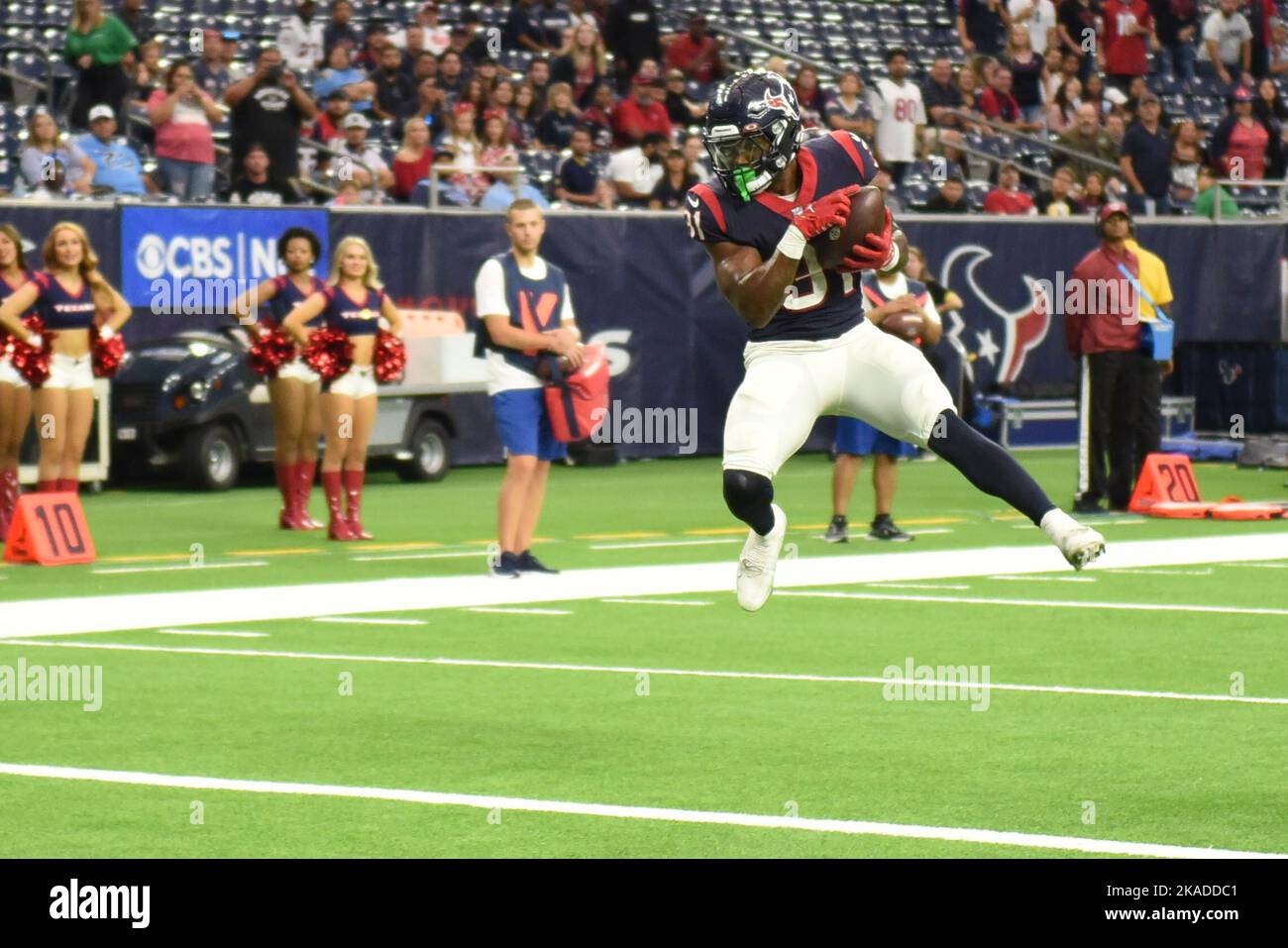 Houston Texans running back Dameon Pierce (31) catches a touchdown pass in  the fourth quarter of the NFL Football Game between the Tennessee Titans  and the Houston Texans on Sunday, October 30,