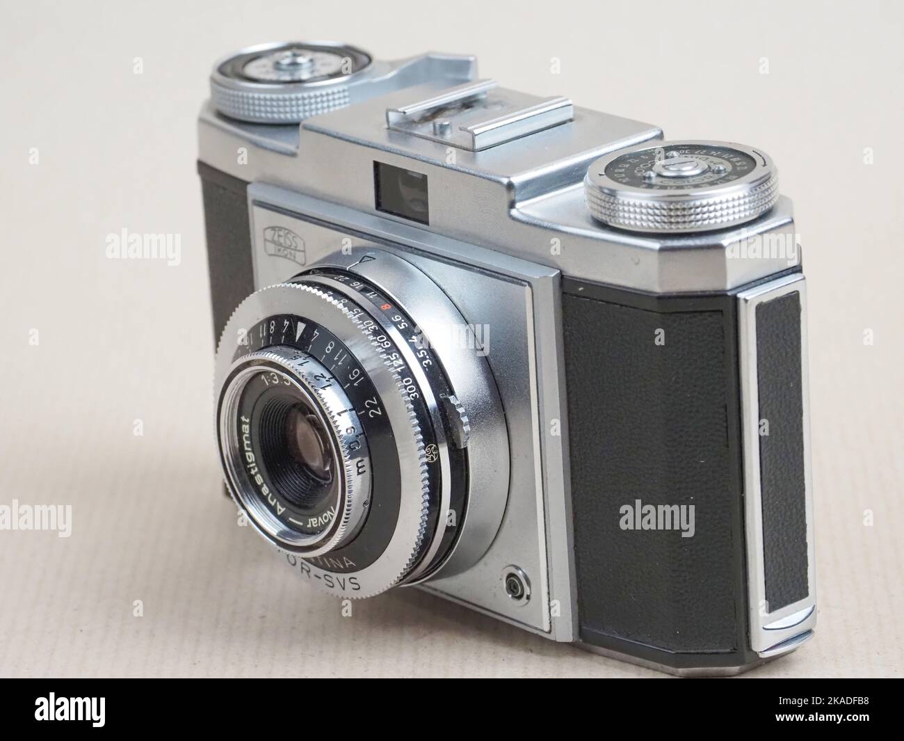 Stuttgart, Germany. 01st Nov, 2022. In this photo illustration, Zeiss