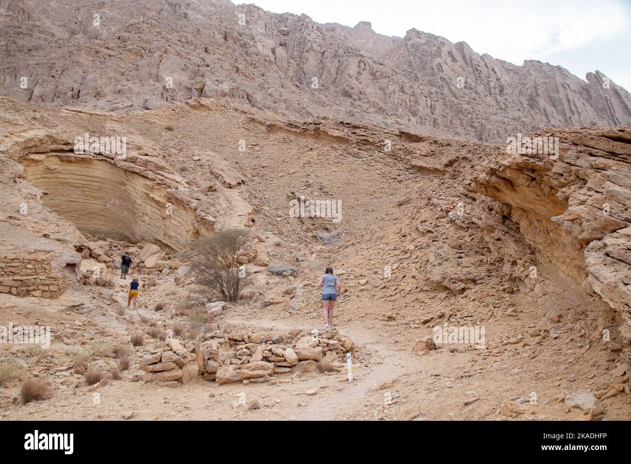 daytime hiking desert rocks dry Stock Photo - Alamy