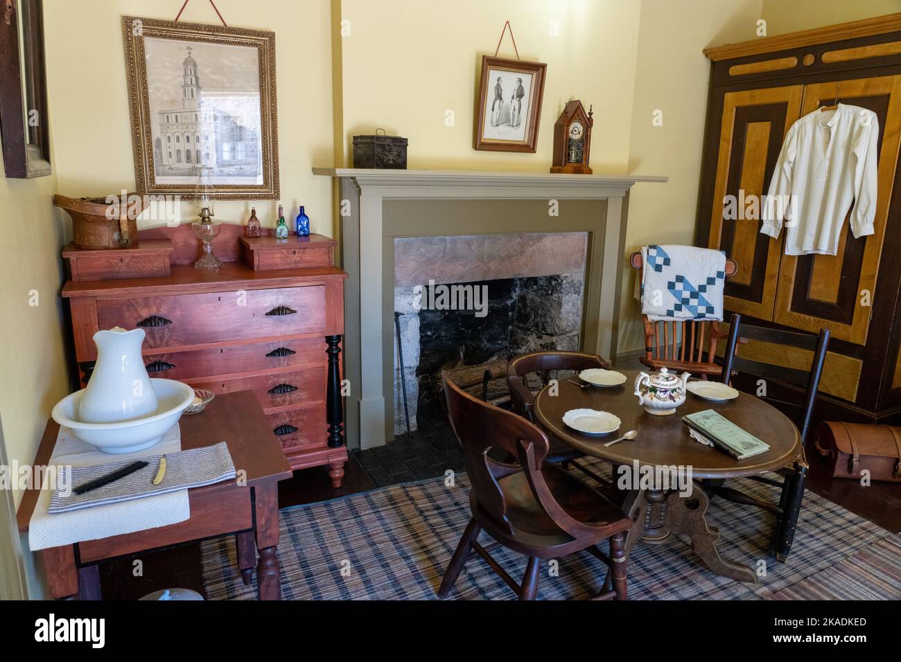 1800s living room hi-res stock photography and images - Alamy
