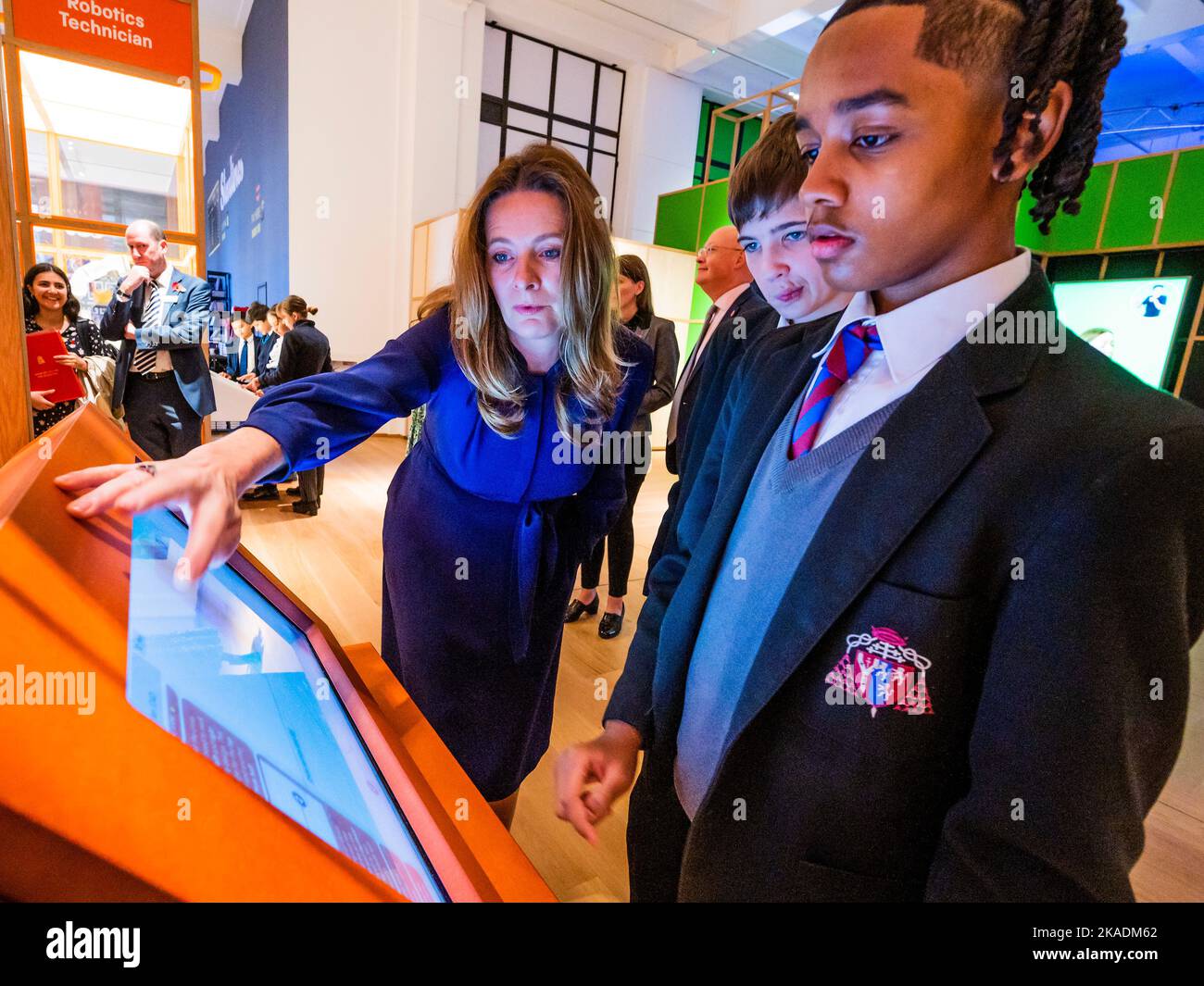 London, UK. 2nd Nov, 2022. Gillian Keegan, Conservative MP for Chichester, Secretary of State for Education helps some school children with one of the consoles - Technicians: The David Sainsbury Gallery at the Science Museum, ahead of the public opening on Thursday 3 November. Credit: Guy Bell/Alamy Live News Stock Photo