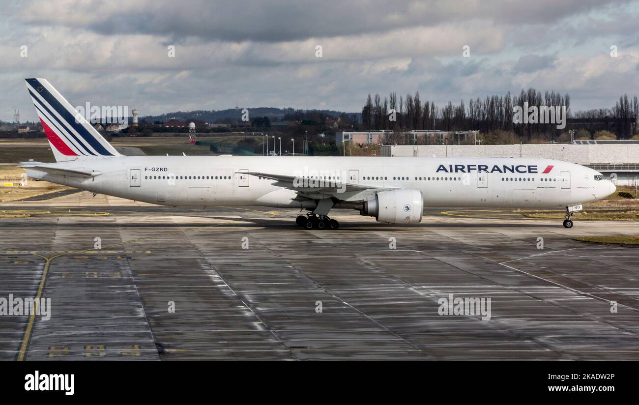 ROISSY CHARLES DE GAULLE AIRPORT AIR FRANCE PLANES Stock Photo