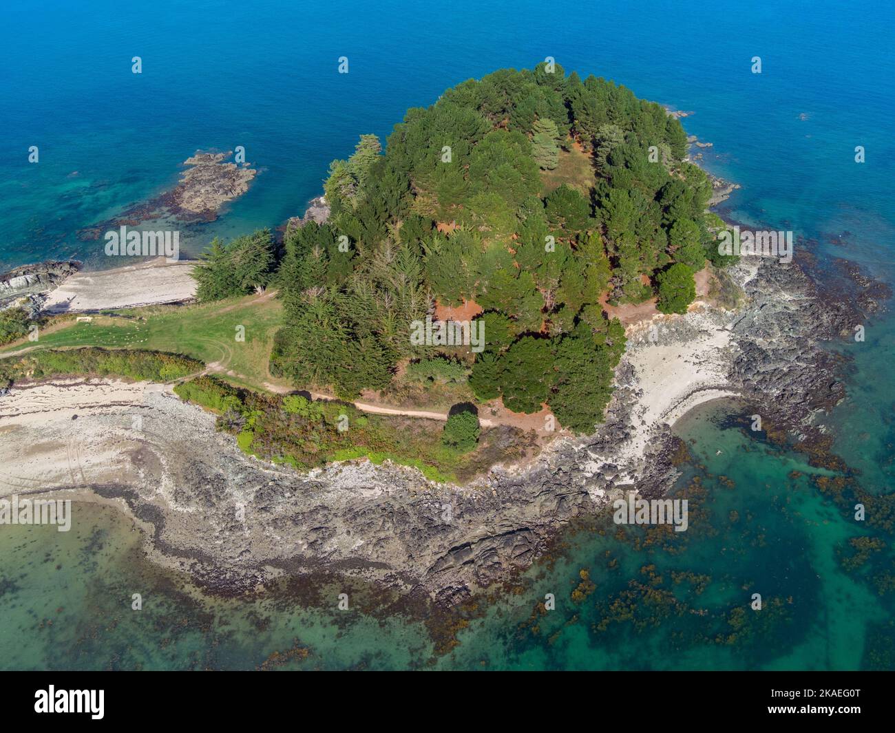 An aerial view of a green island in the sea Stock Photo - Alamy