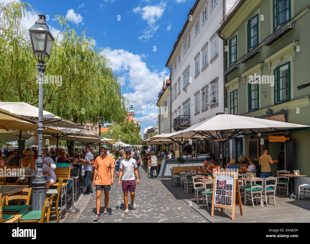 Bars and cafes on Cankarjevo nabrežje, old town, Ljubljana, Slovenia Stock Photo