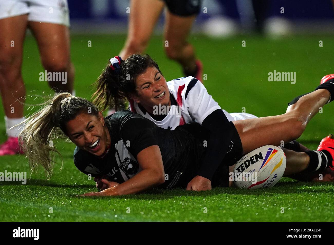 New Zealand's Madison Bartlett (left) scores her sides second try ...