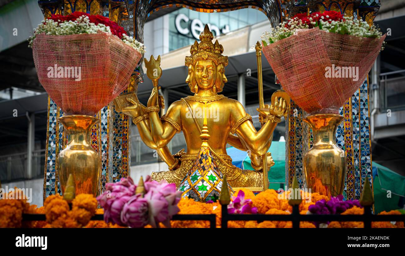 Four faced buddha of bangkok hires stock photography and images Alamy