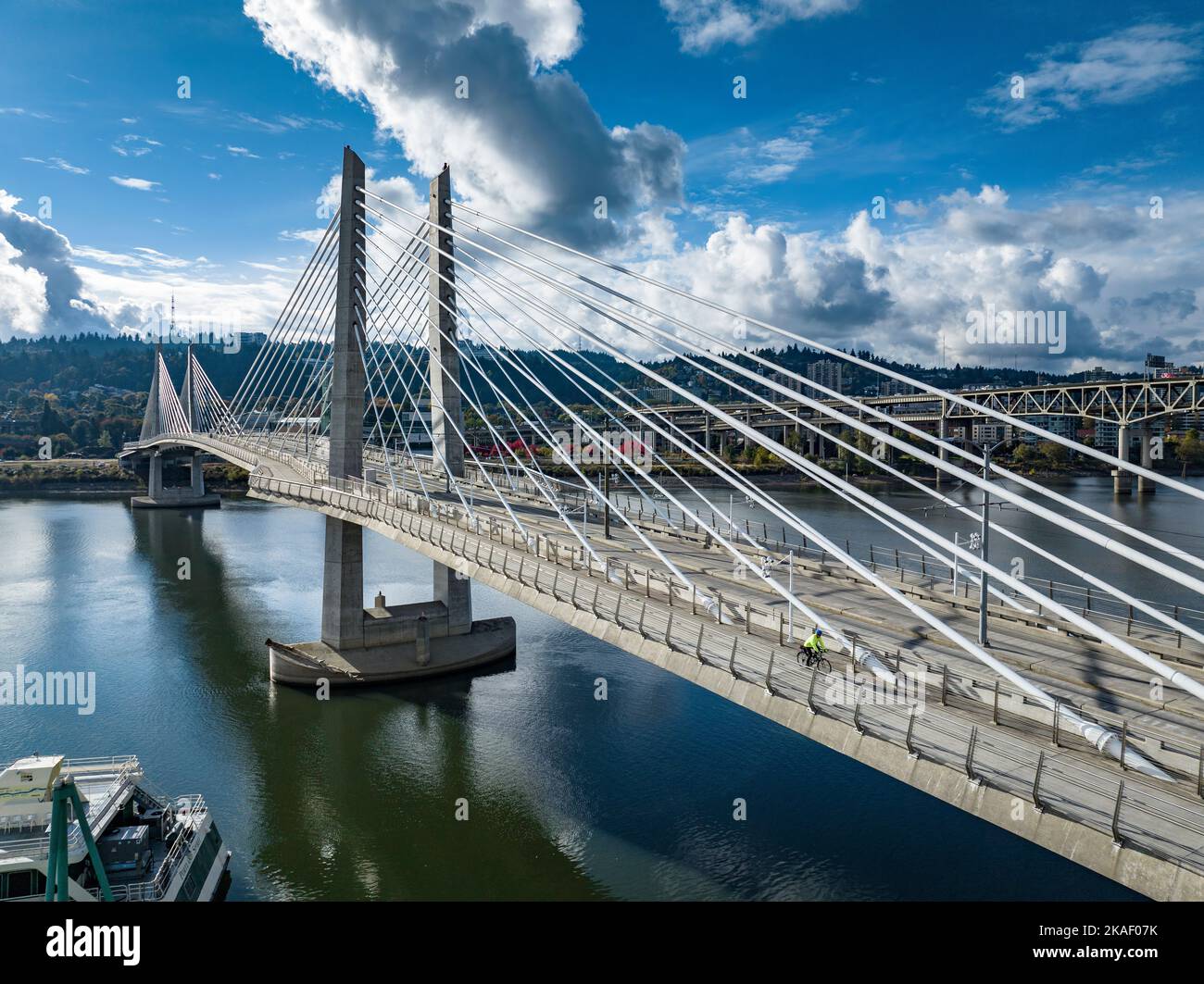 tilikum-crossing-bridge-of-the-people-is-a-cable-stayed-bridge-across