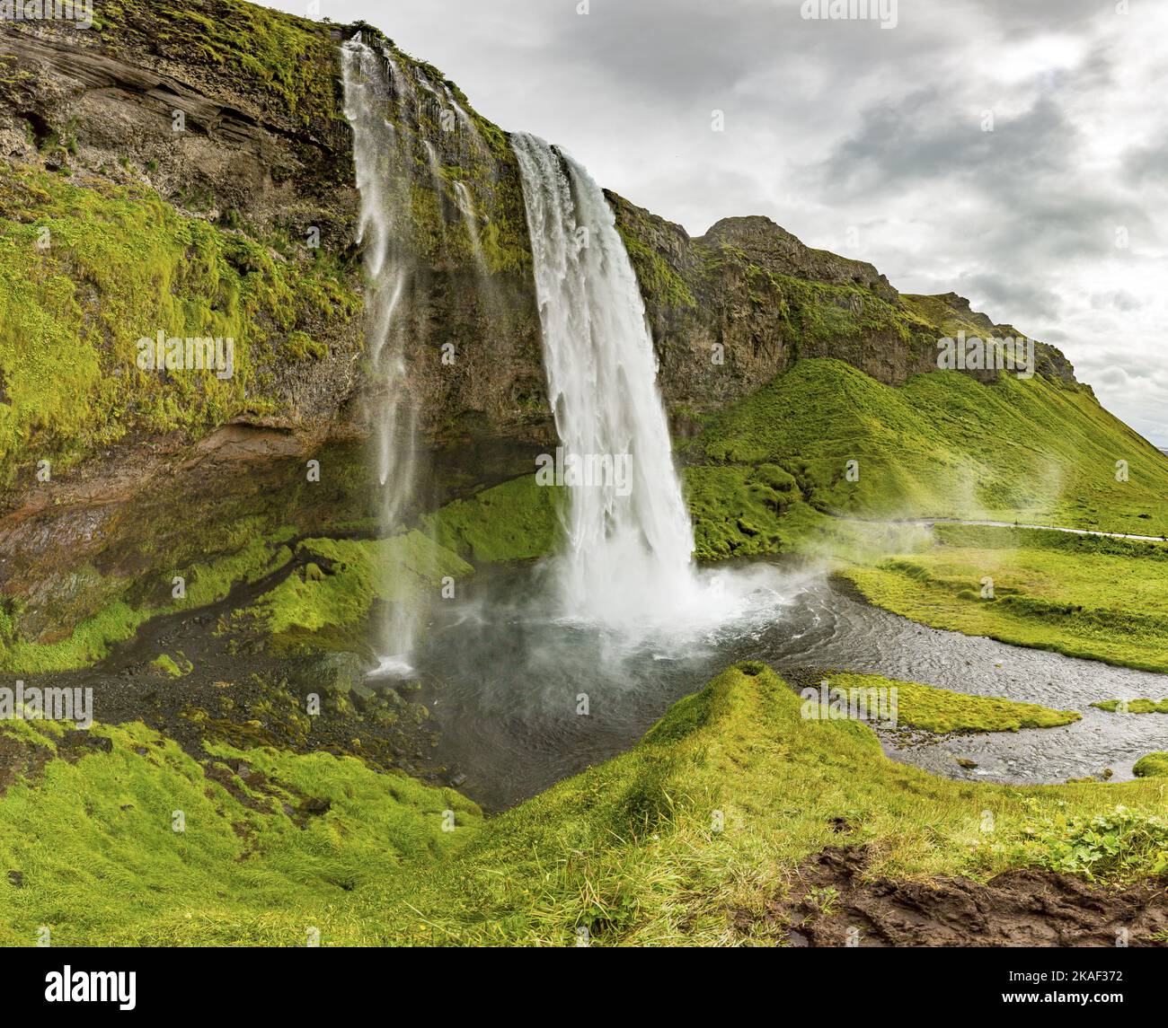 Seljalandsfoss waterfall in southern iceland hi-res stock photography ...