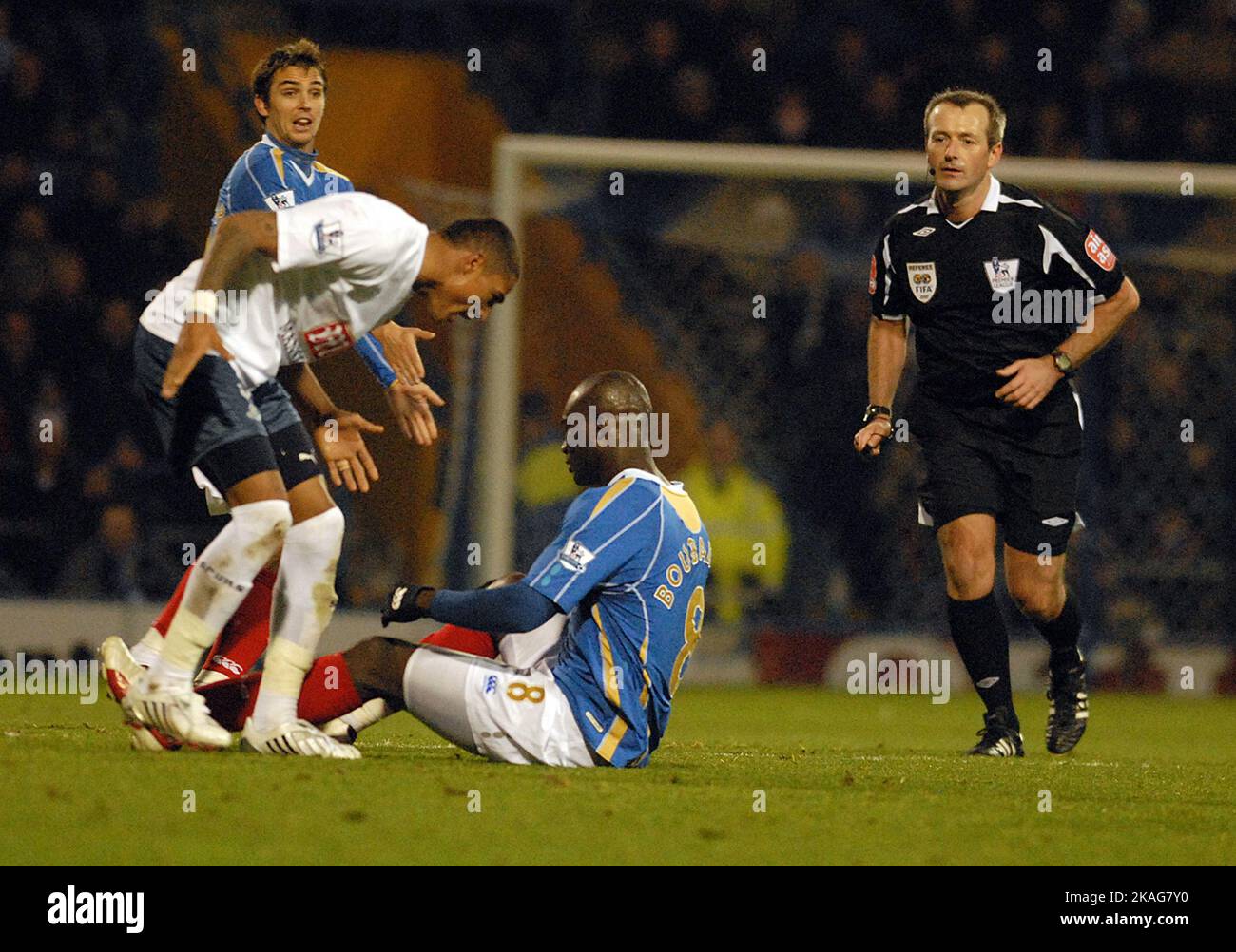PORTSMOUTH V SPURS KEVIN-PRINCE BOATENG IS UNIMPRESSED WITH PAPA BOUPA DIOP'S CHALLENGE PIC MIKE WALKER, 2007 Stock Photo
