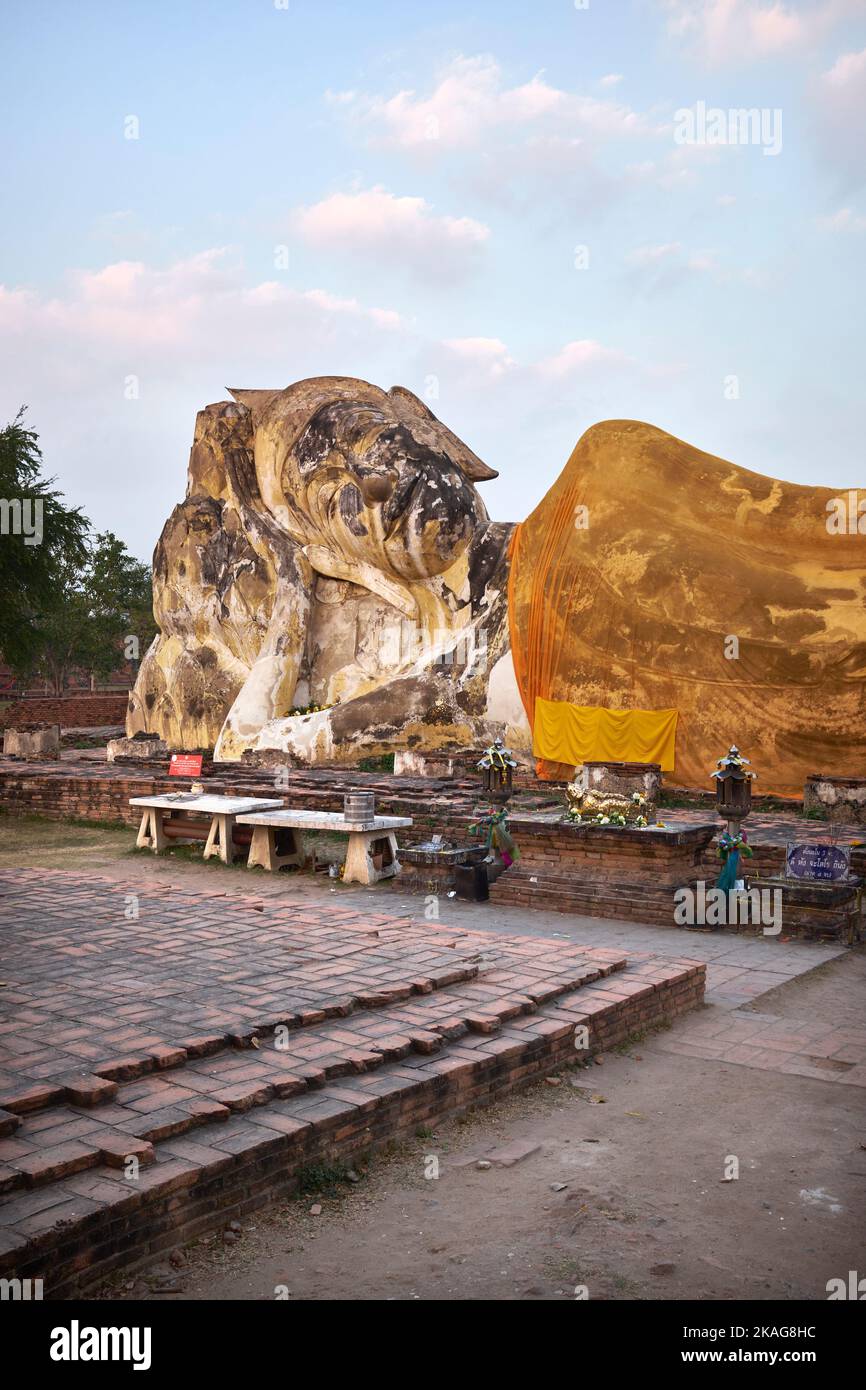 Buddha historic city ayutthaya hi-res stock photography and images - Alamy